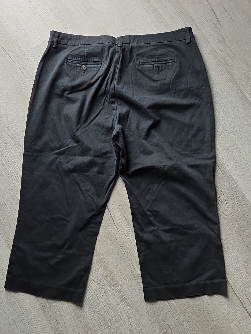 Lee One True Fit Black Women's Capris 16WM - Picture 4 of 5
